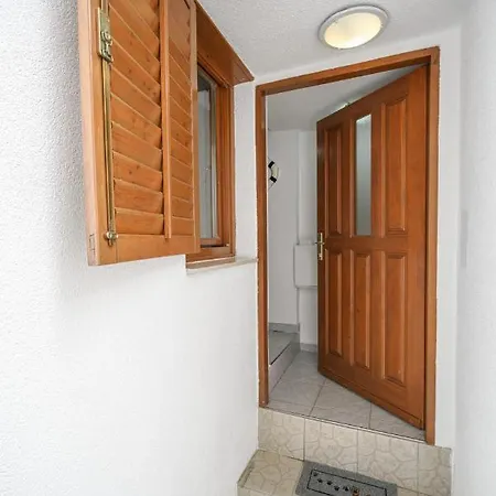 Apartment Studio Apartman Salis
